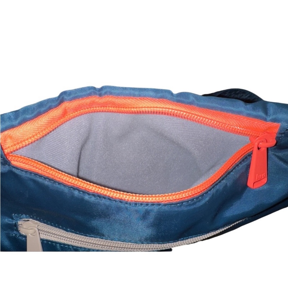 LUG Swing Crossbody Bag Purse in Purse Teal Blue with Bottle Holder - Picture 6 of 11